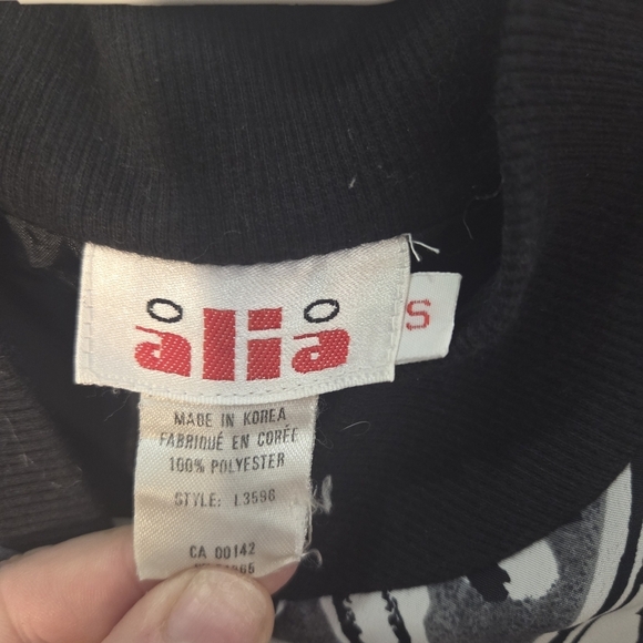 ⭐️Alia Black and White Floral Women's Jacket Size Small - Picture 3 of 3